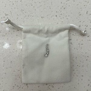 14k white gold Diamond Journey pendant 1/4 caret